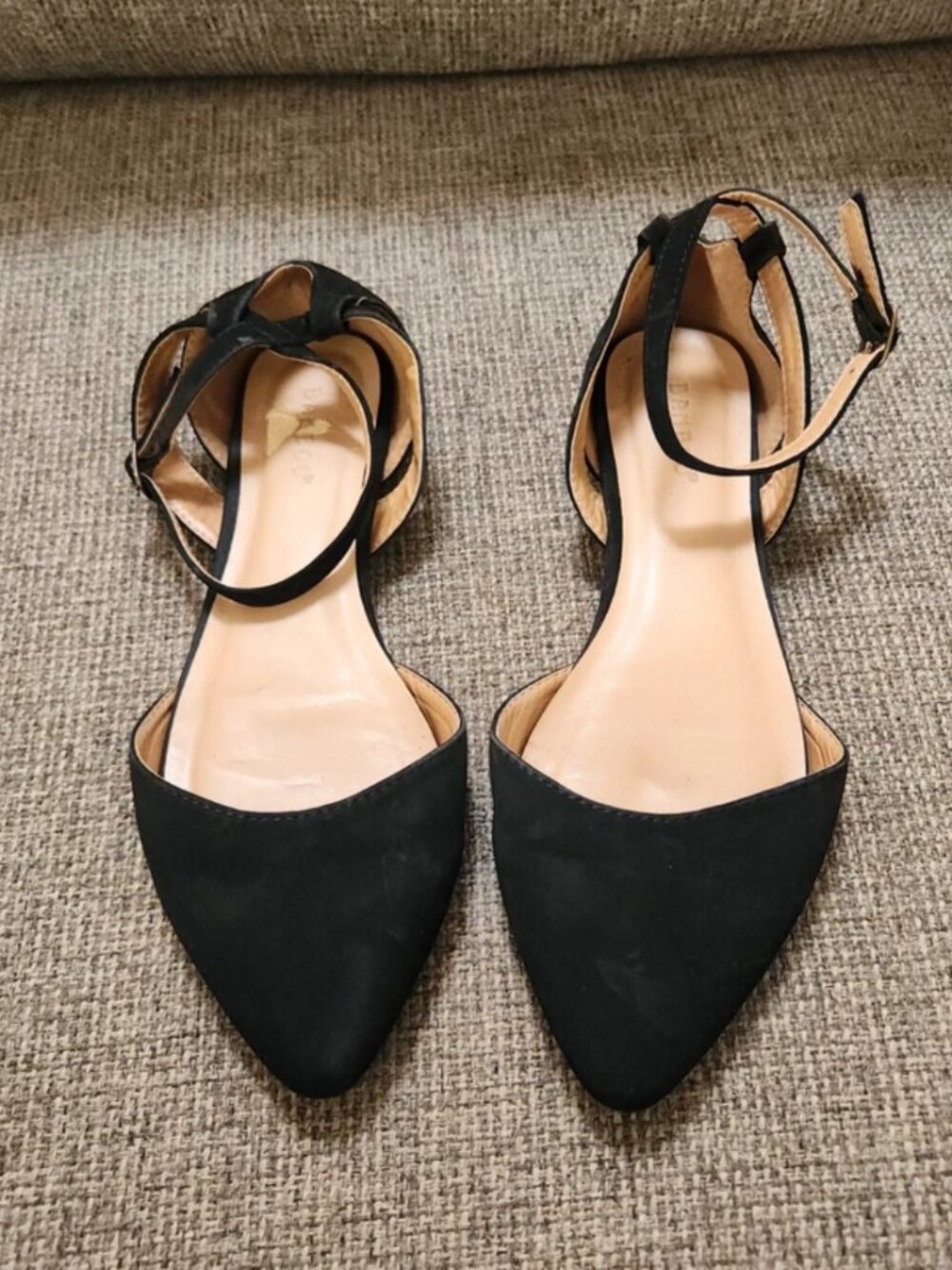 Bamboo Black Seude Feel Pointed Toe Flats Ankle Strap 8